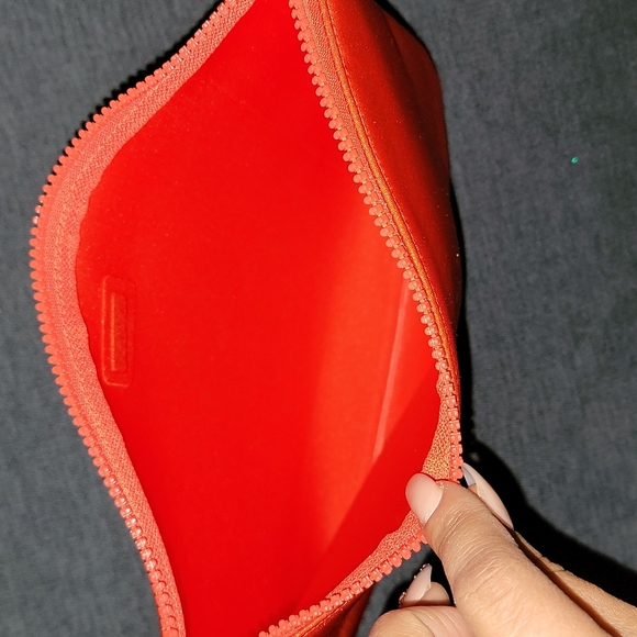 Red Bathing suit travel bag - Picture 4 of 4